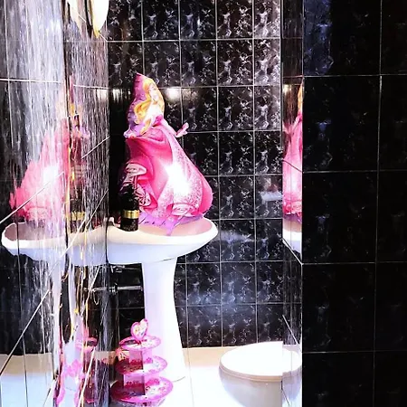 Disney's Slumber Party * Tirana