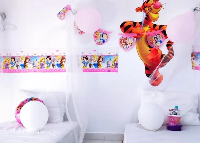 Disney's Slumber Party Alloggio in famiglia